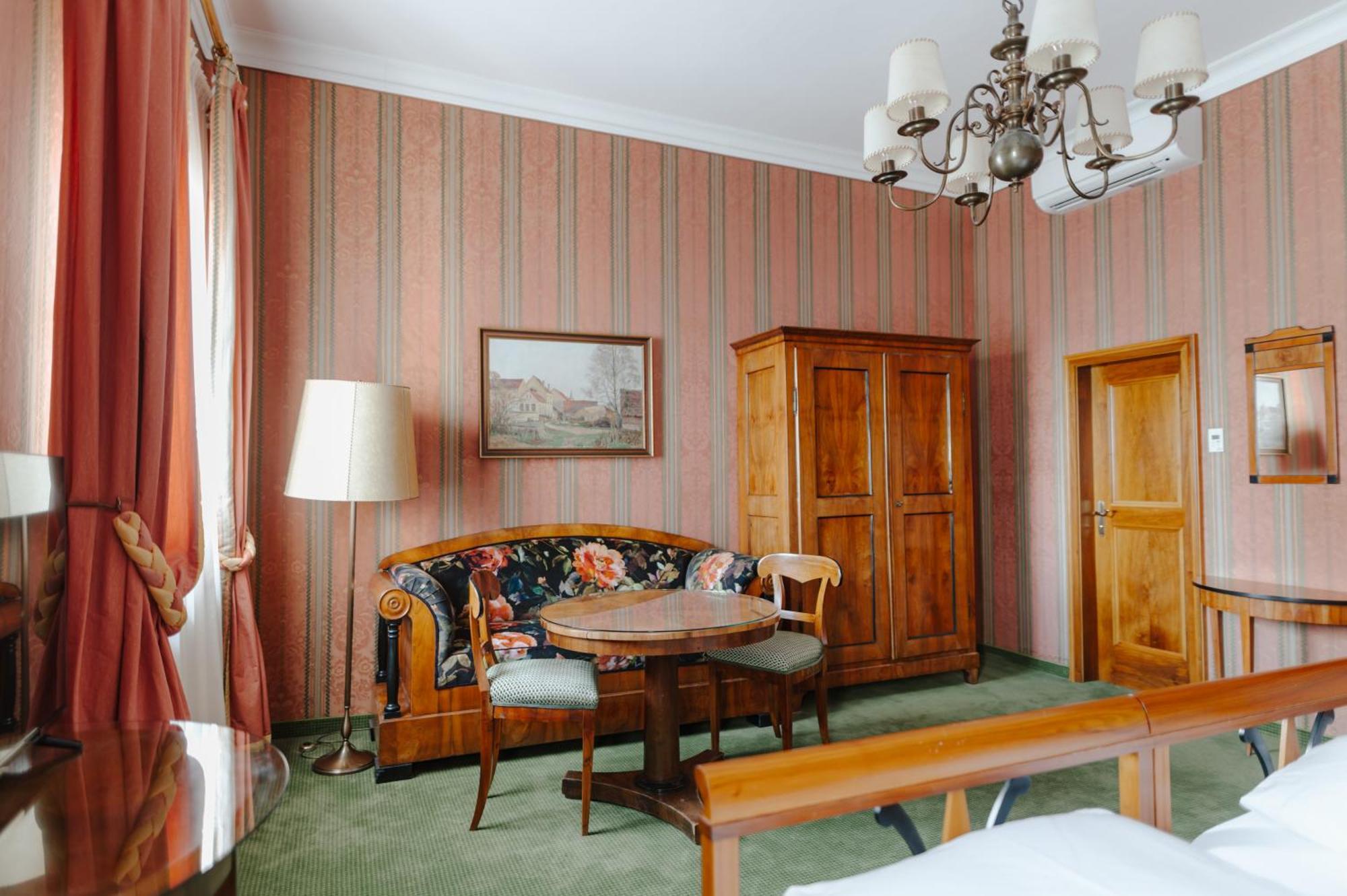 Romantik Hotel Zur Post Furstenfeldbruck Εξωτερικό φωτογραφία