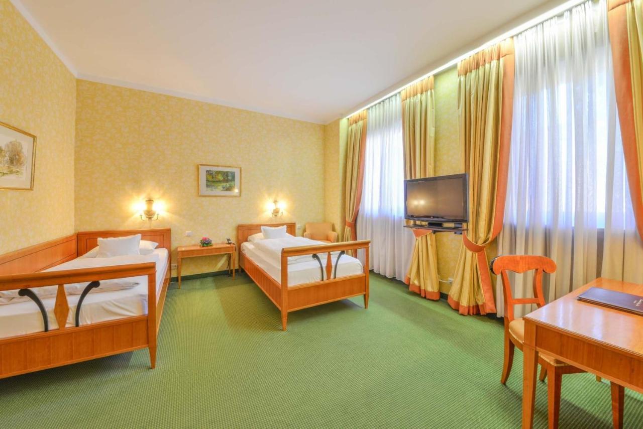 Romantik Hotel Zur Post Furstenfeldbruck Εξωτερικό φωτογραφία